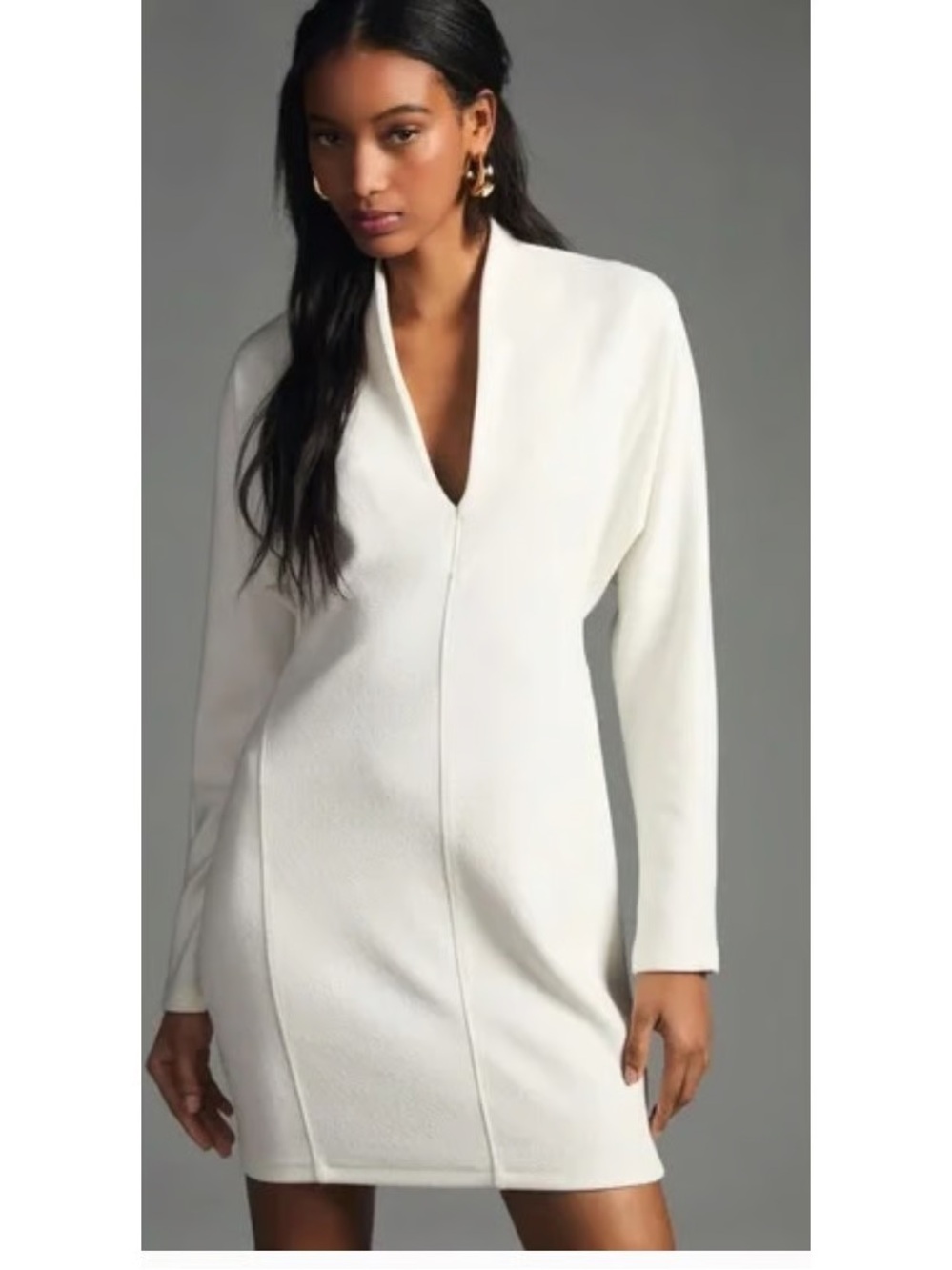 Elegant White V-Neck Long-Sleeve Mini Dress